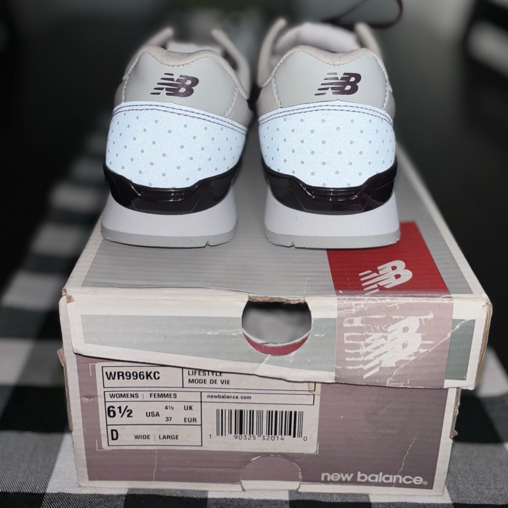 New Balance Lifestyle women’s 996 shoes - Picture 4 of 5